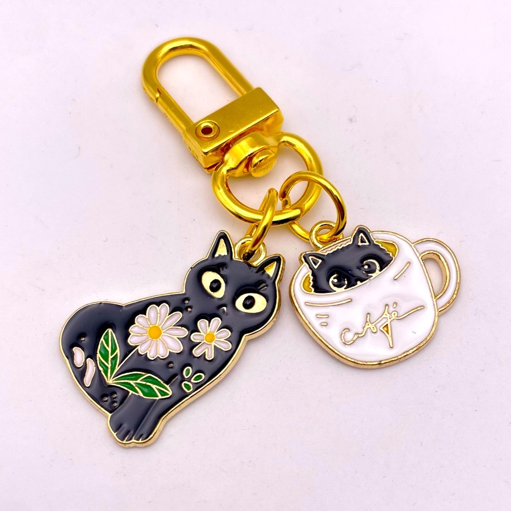 KITTY CAFÉ | Bag Charm | Keychain (Brand New!) ✨